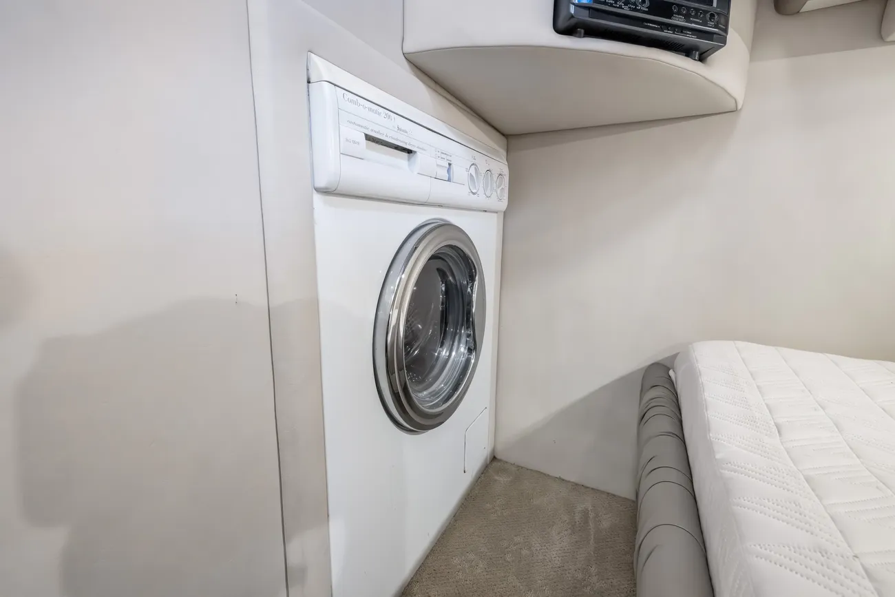 Thumbnail von Sea Ray 550 Sedan Bridge