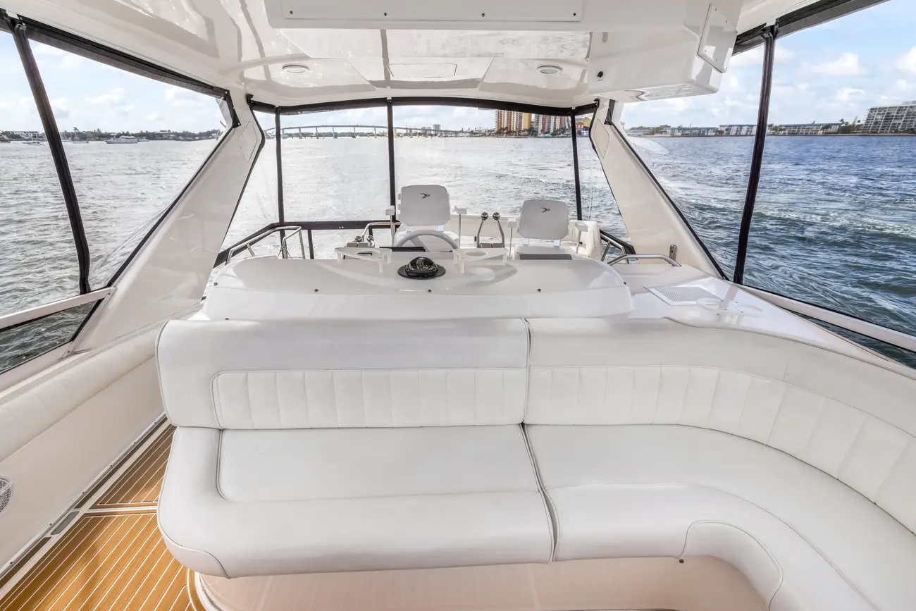 Thumbnail von Sea Ray 550 Sedan Bridge