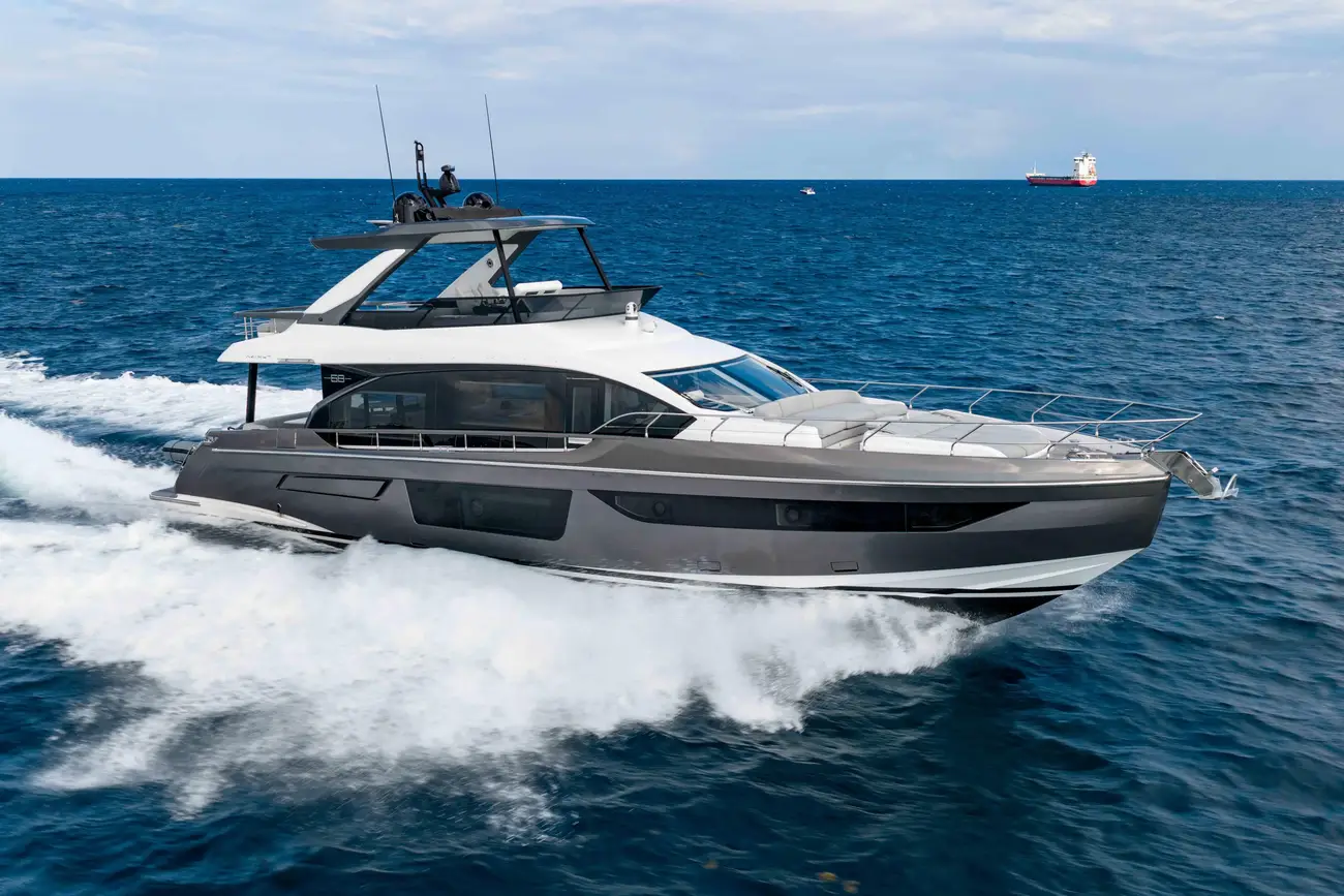 Thumbnail von Azimut 68 NEXT PLAY