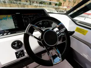 Thumbnail von Axopar 28 T Top RELM 1