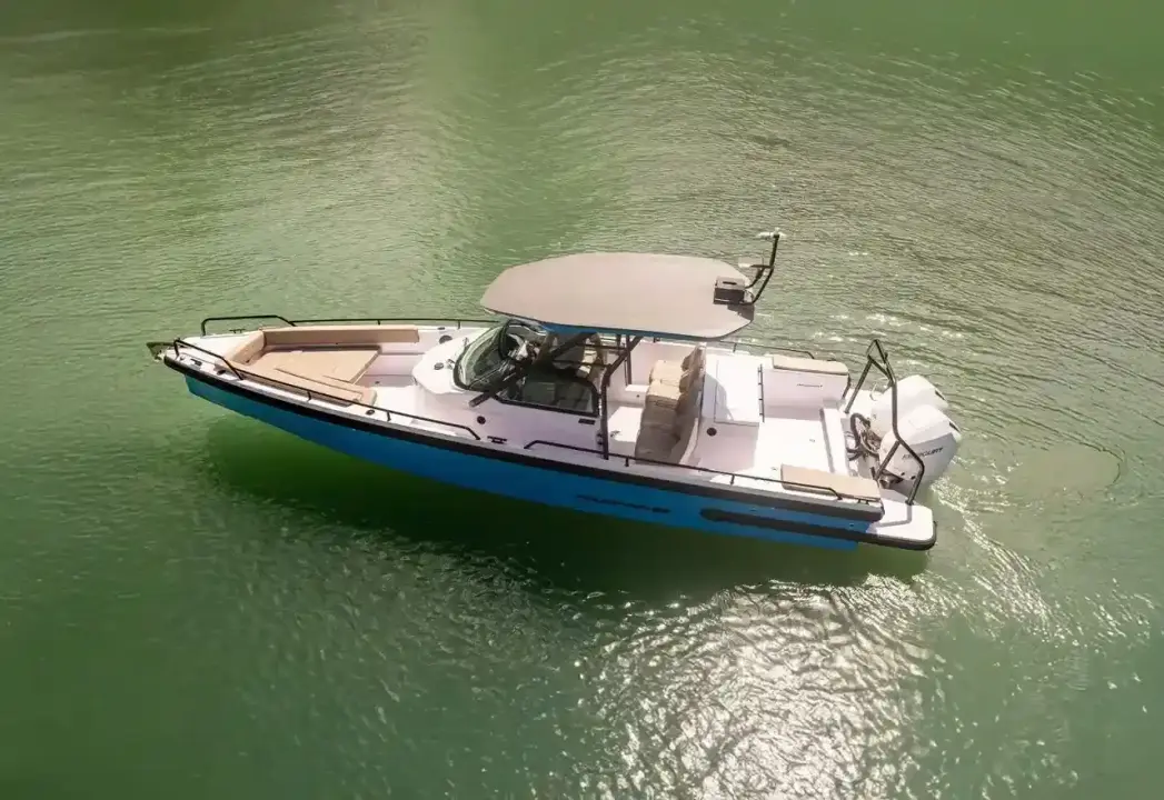 Axopar 28 T Top RELM 1