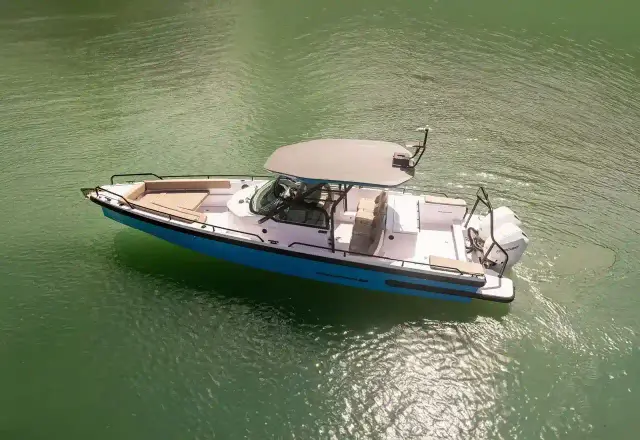 Axopar 28 T Top RELM 1