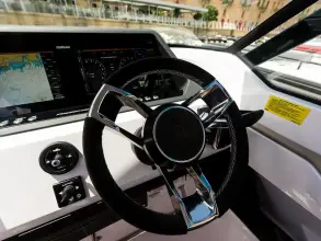 Thumbnail von Axopar 28 T Top RELM 1