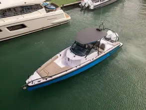 Thumbnail von Axopar 28 T Top RELM 1