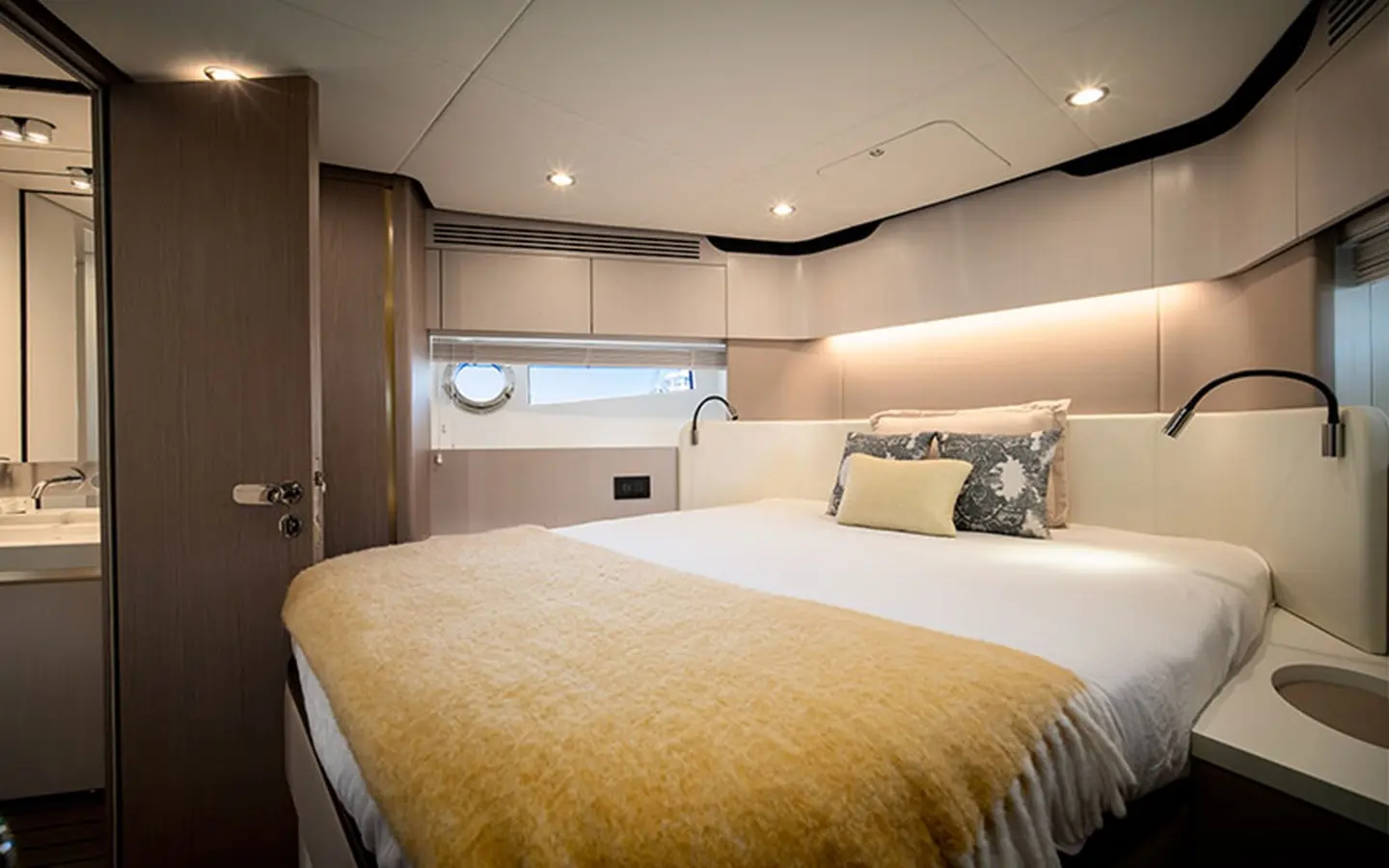 Thumbnail von Azimut 60 HAKUNA MATATA