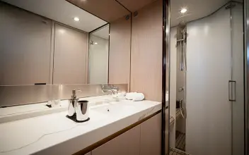 Thumbnail von Azimut 60 HAKUNA MATATA