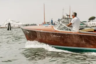 Thumbnail von Riva Tritone