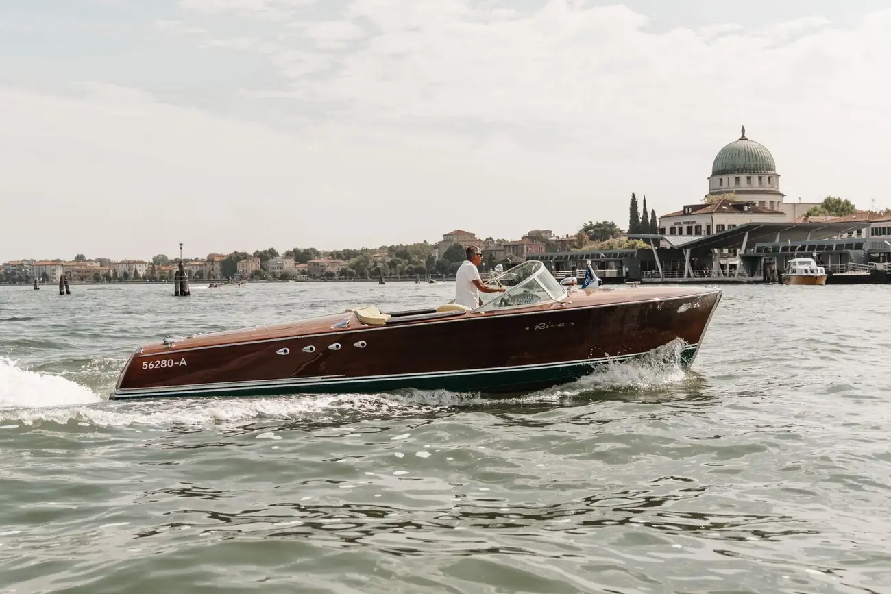 Thumbnail von Riva Tritone