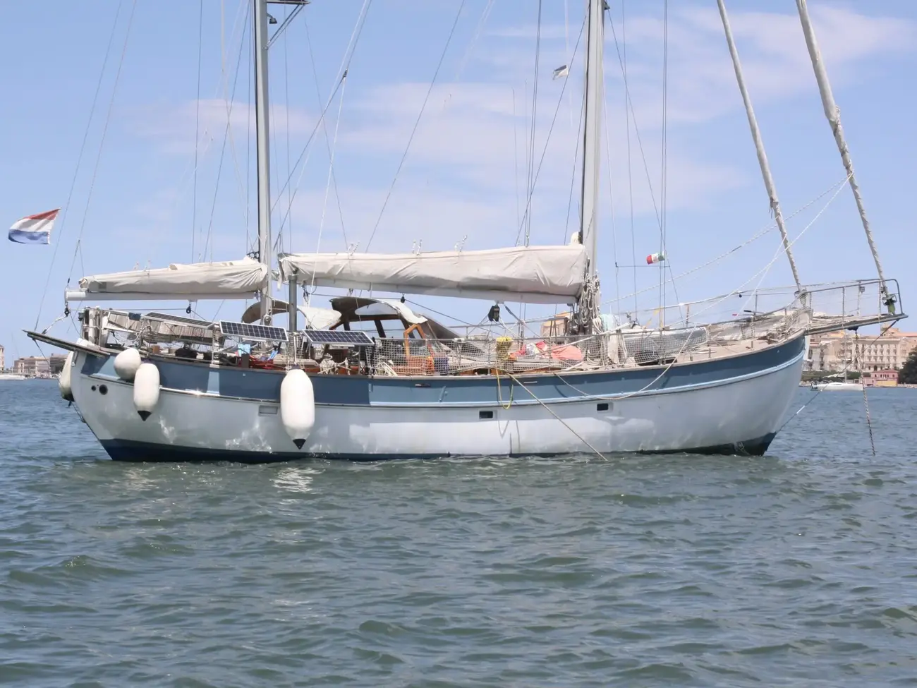 De Vries Lentsch Blue Water Ketch  De Vries Lentsch Blue Water Ketch