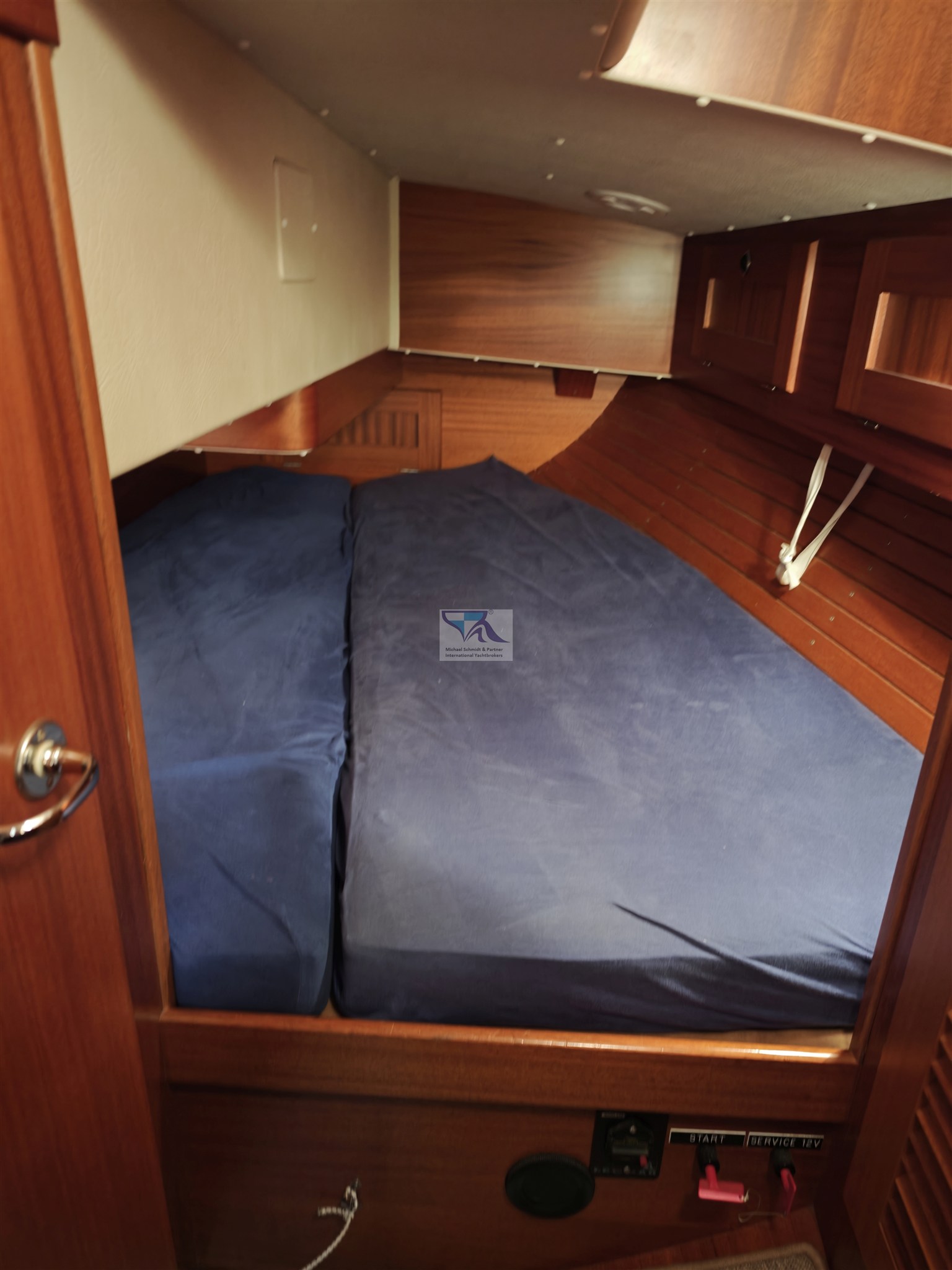 Thumbnail von Hallberg Rassy 34