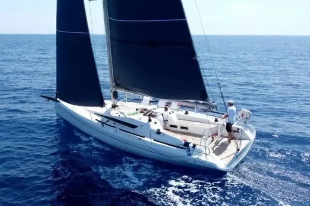 Italia Yachts 11.98 CASSIS