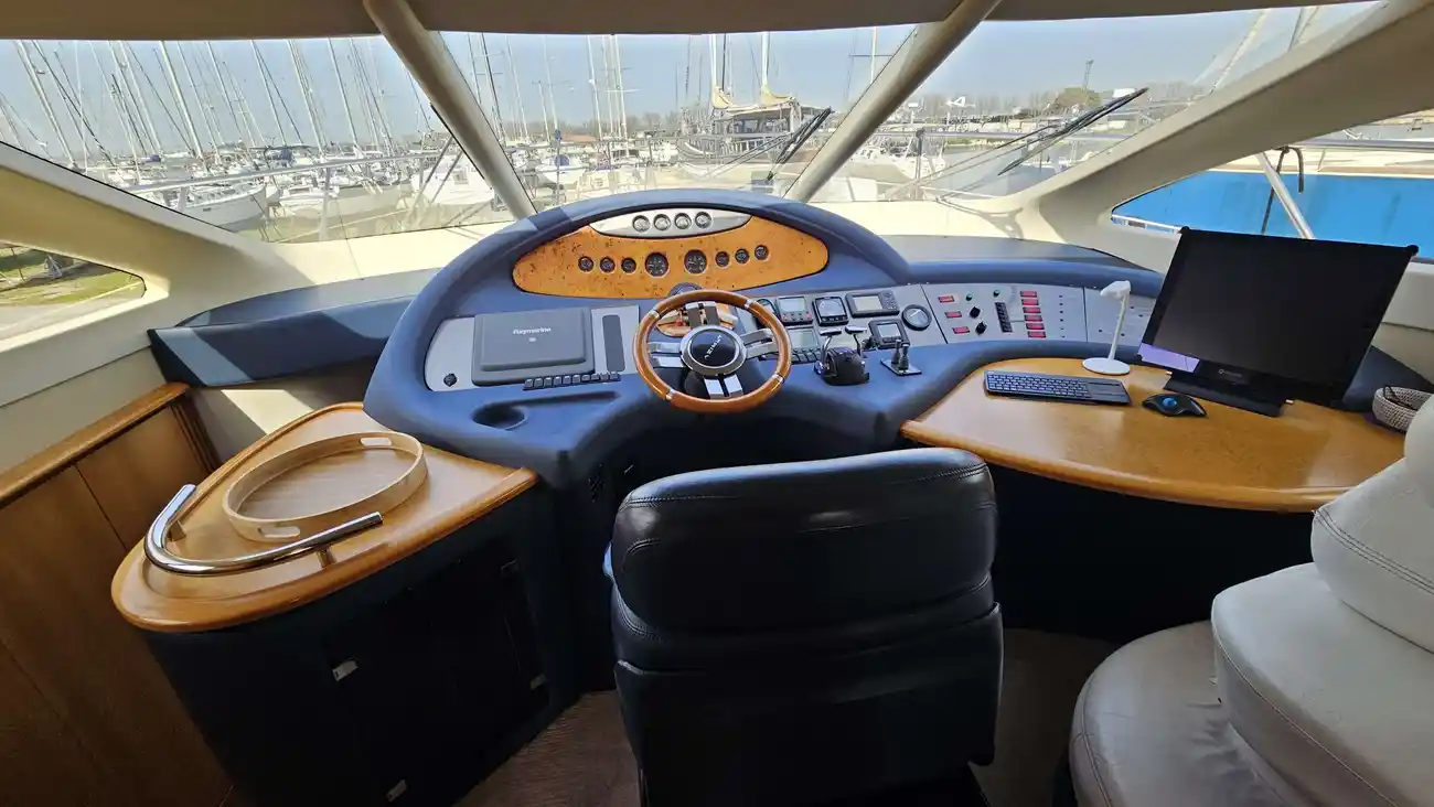 Thumbnail von Azimut 62