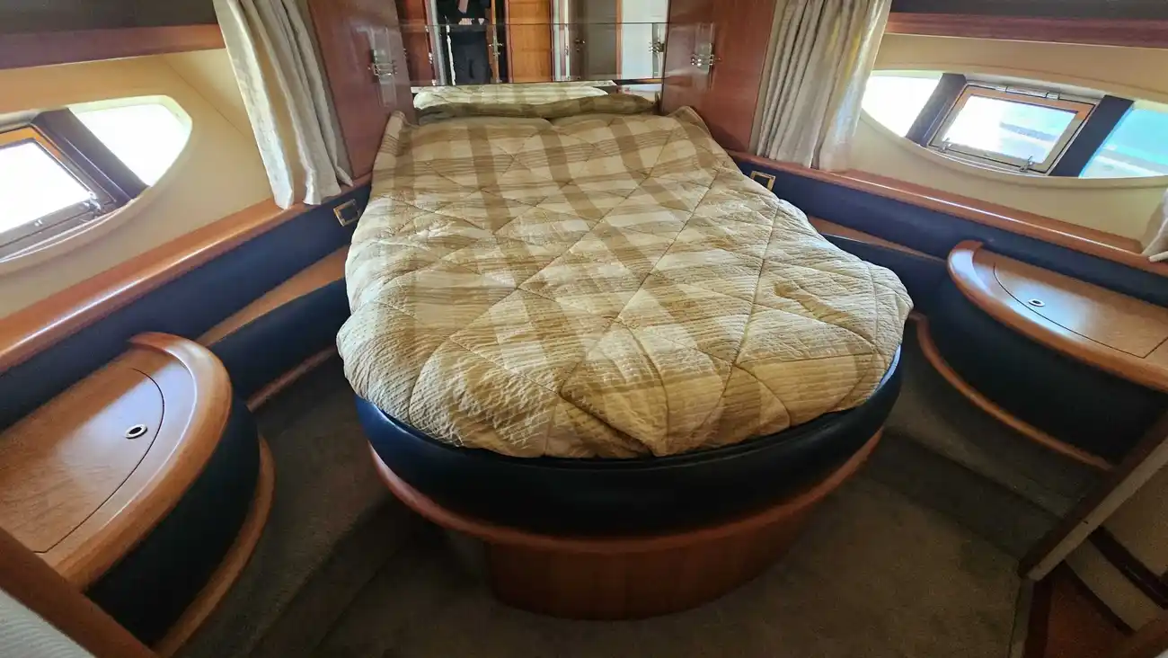 Thumbnail von Azimut 62