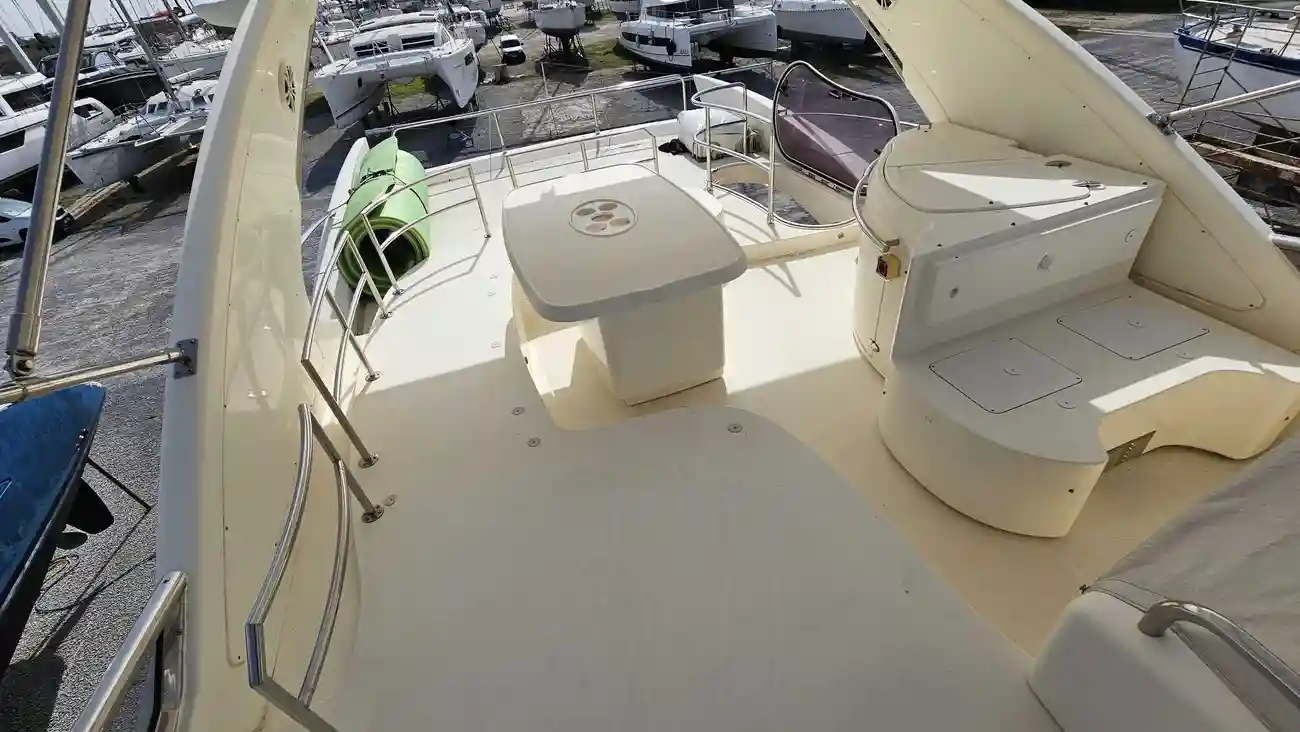 Thumbnail von Azimut 62