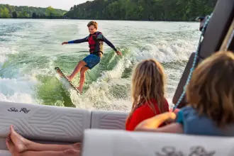 Thumbnail von Sea Ray SDX 230 Surf