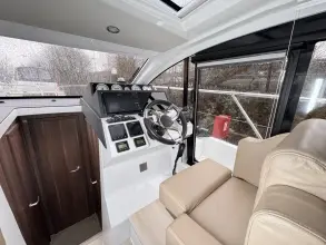 Thumbnail von Sealine C330 Excellent Example