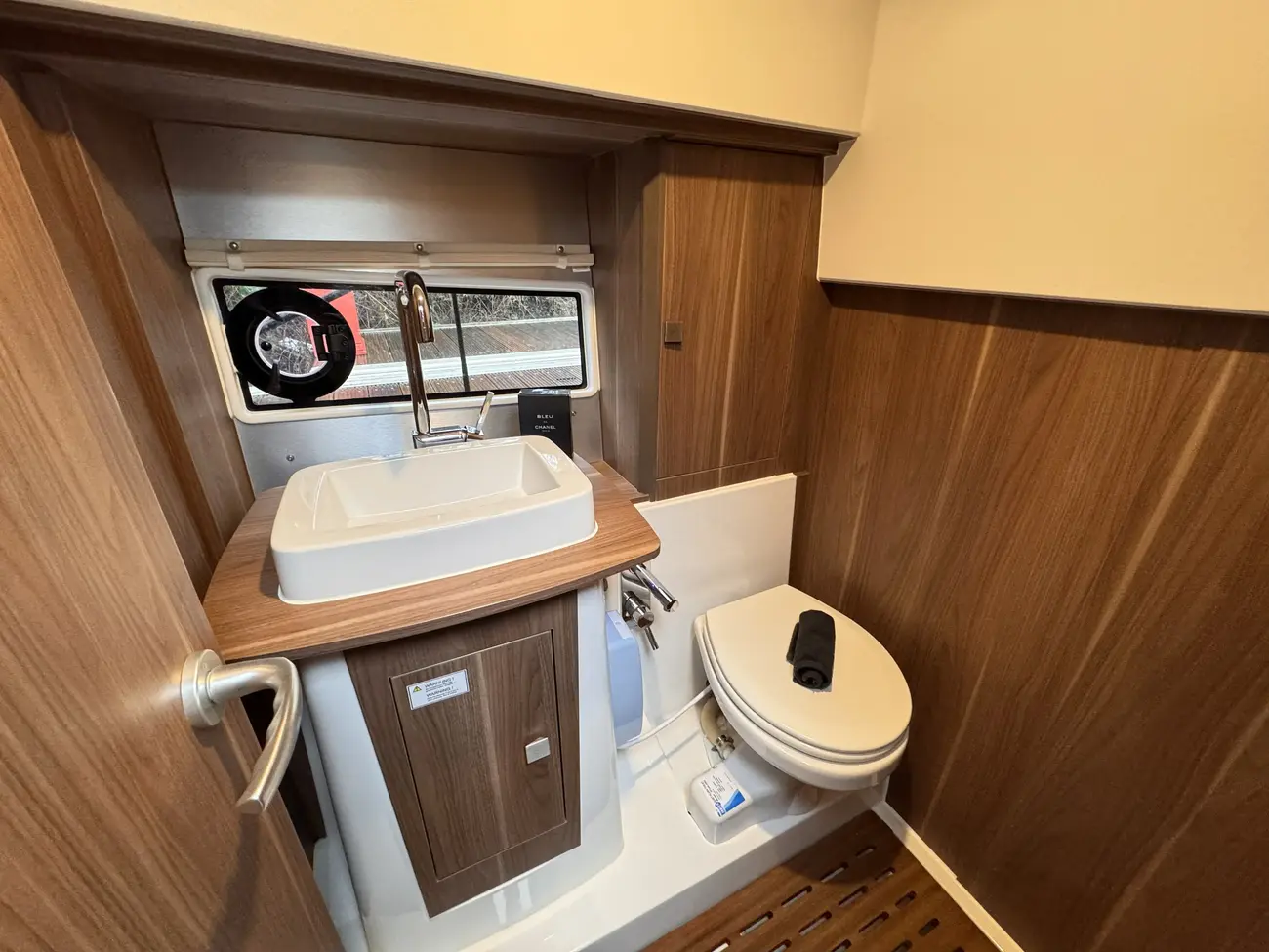 Thumbnail von Sealine C330 Esempio eccellente