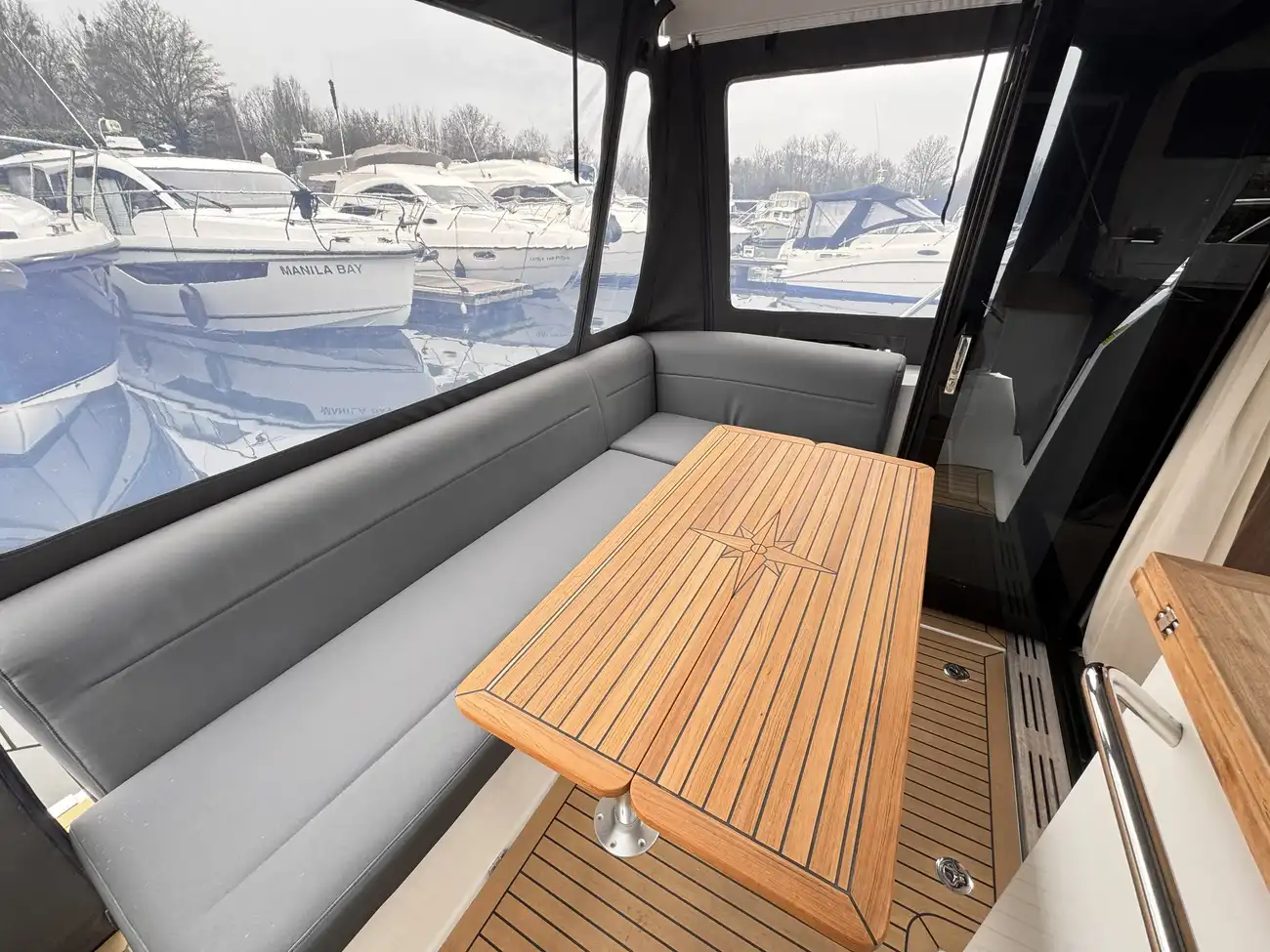 Thumbnail von Sealine C330 Esempio eccellente