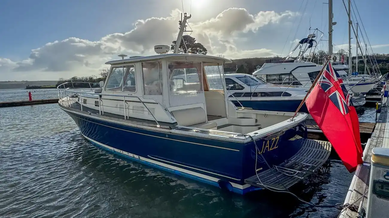 Grand Banks 38 Eastbay Jazz