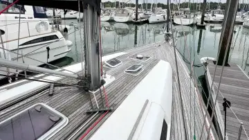 Thumbnail von Dufour 405 Grand Large Jelly Bean