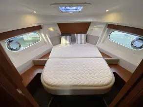 Thumbnail von Beneteau Swift Trawler 30 Ultra Violet