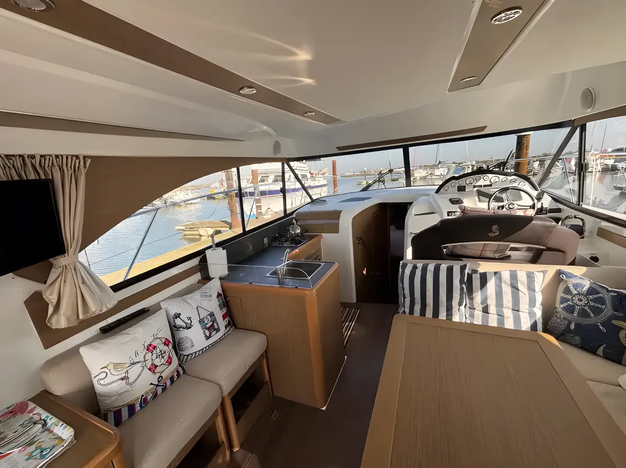 Thumbnail von Beneteau Antares 36