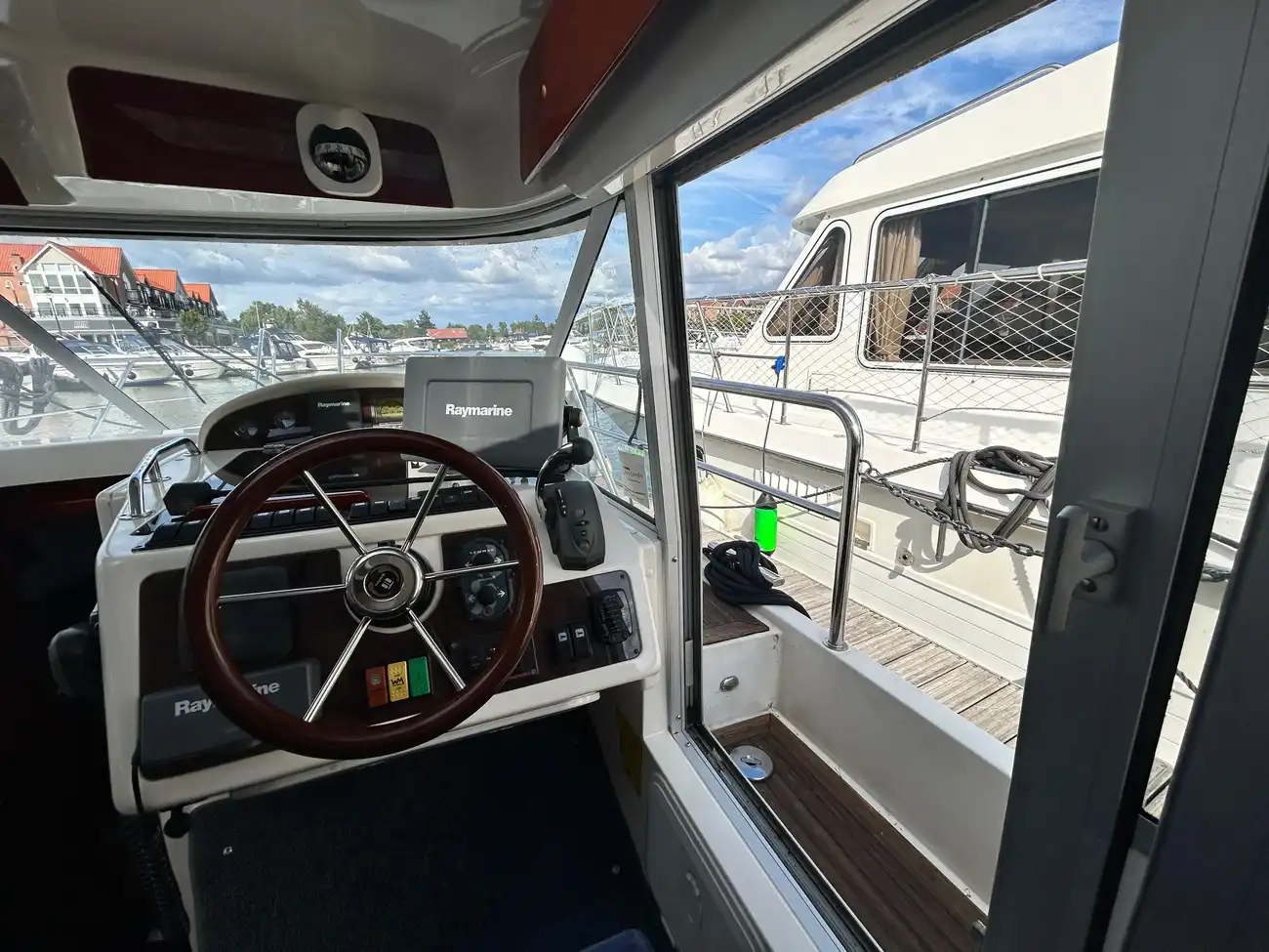 Thumbnail von Aquador 32 C