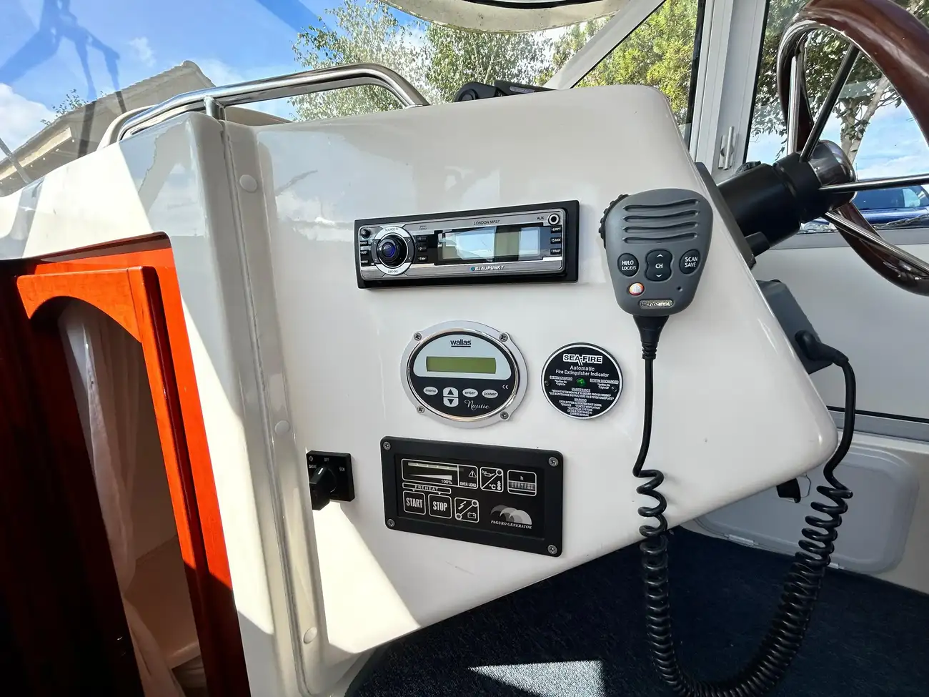 Thumbnail von Aquador 32 C