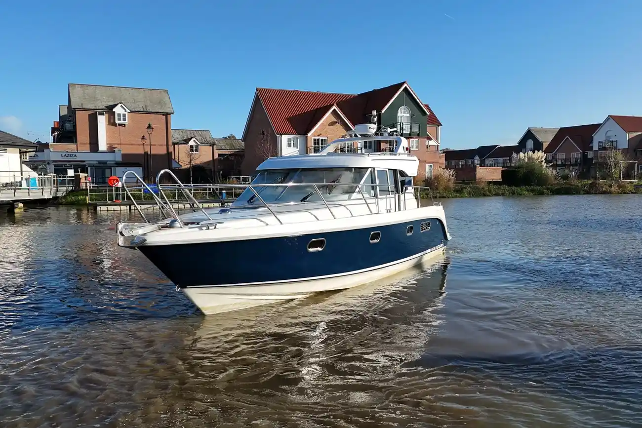 Thumbnail von Aquador 32 C