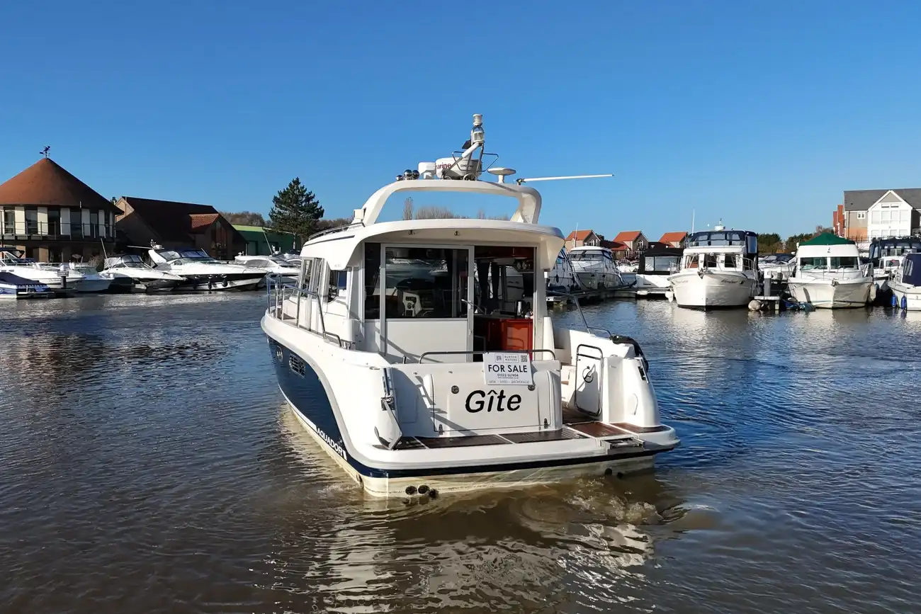 Thumbnail von Aquador 32 C