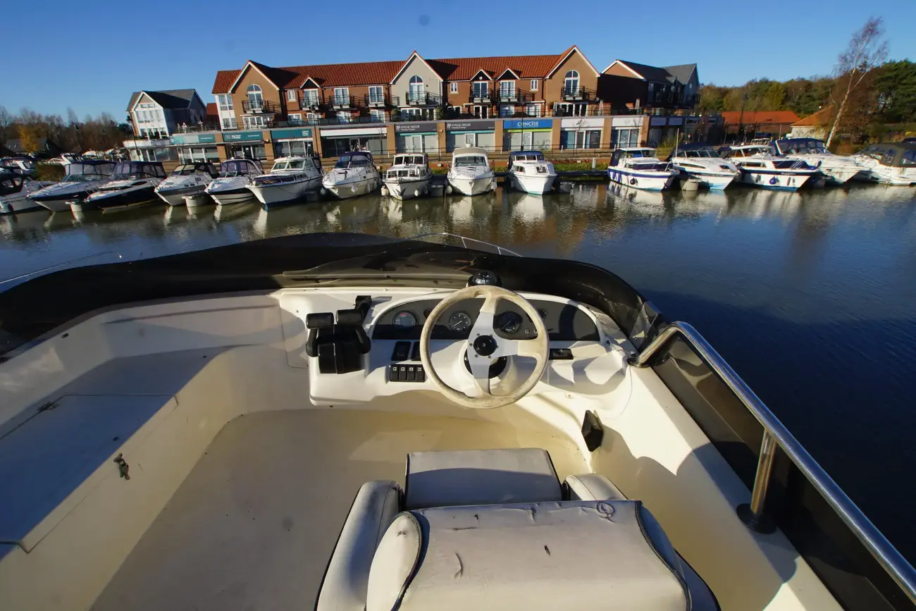 Thumbnail von Birchwood Crusader 400 Flybridge