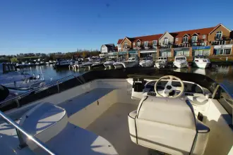 Thumbnail von Birchwood Crusader 400 Flybridge
