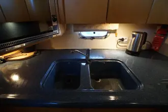 Thumbnail von Birchwood Crusader 400 Flybridge