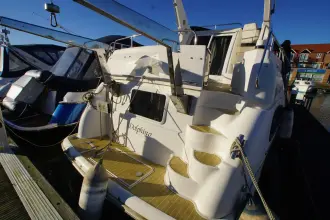 Thumbnail von Birchwood Crusader 400 Flybridge