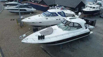 Thumbnail von Cruisers Yachts 460 Express