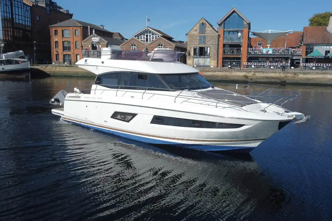 Thumbnail von Prestige 420