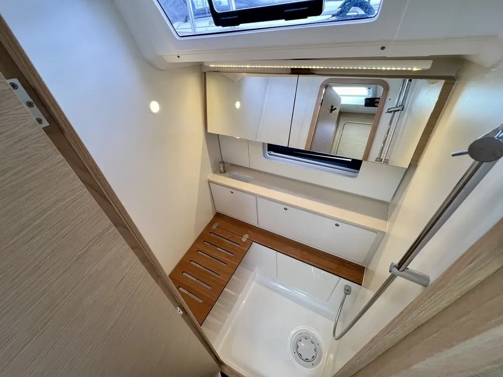 Thumbnail von Dufour 44 New #092