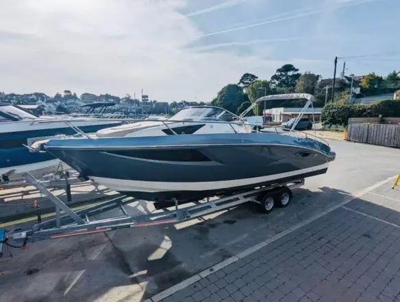 Cranchi Endurance 30