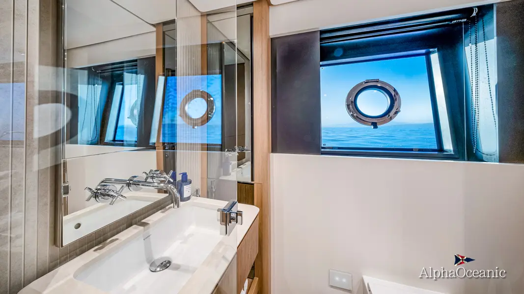 Thumbnail von Ferretti Yachts 1000