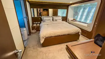 Thumbnail von Ferretti Yachts 800