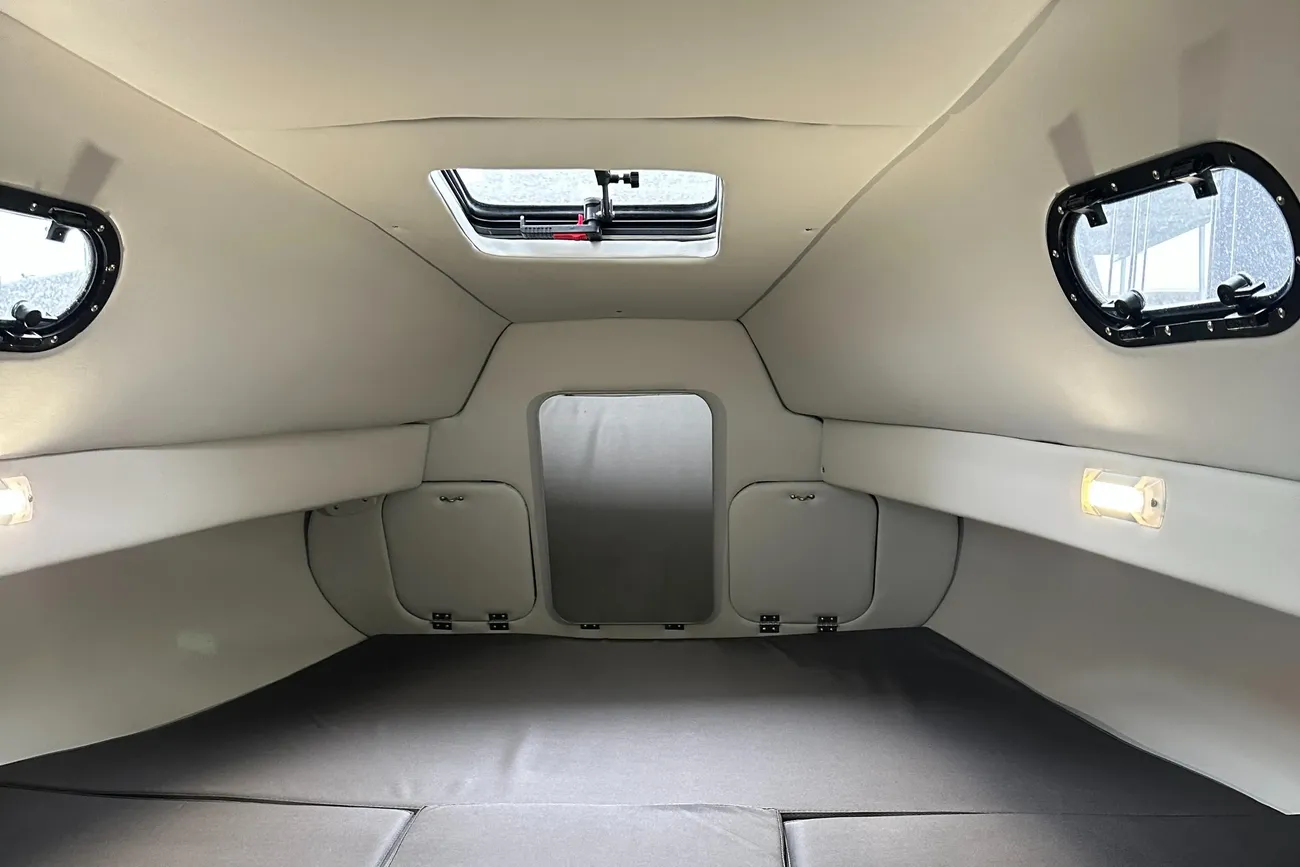 Thumbnail von Evripus Cabin 8.55