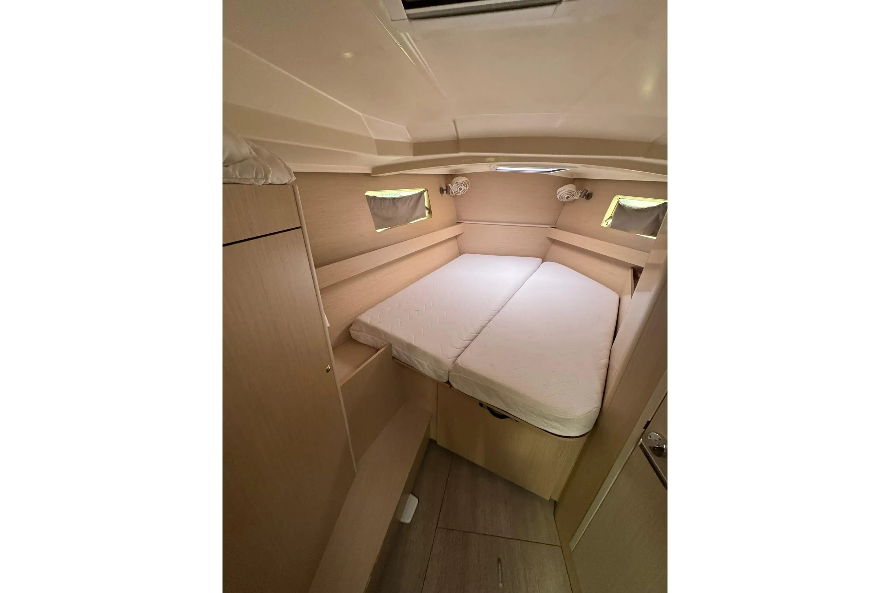 Thumbnail von Beneteau Oceanis 41.1