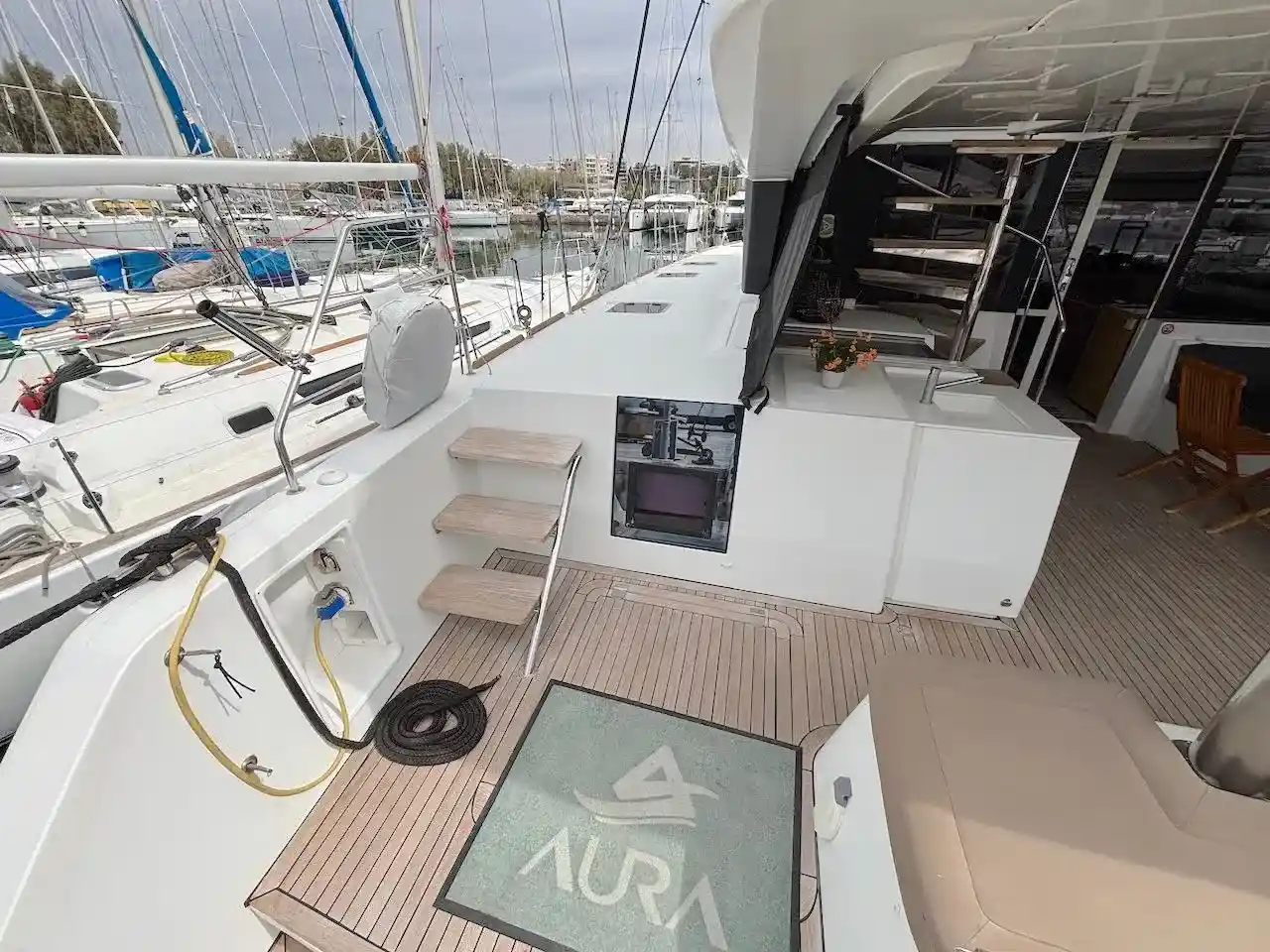 Thumbnail von Lagoon 560 S2 Avra