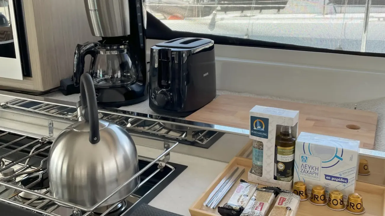 Thumbnail von Лагуна 46 ASTRAEUS