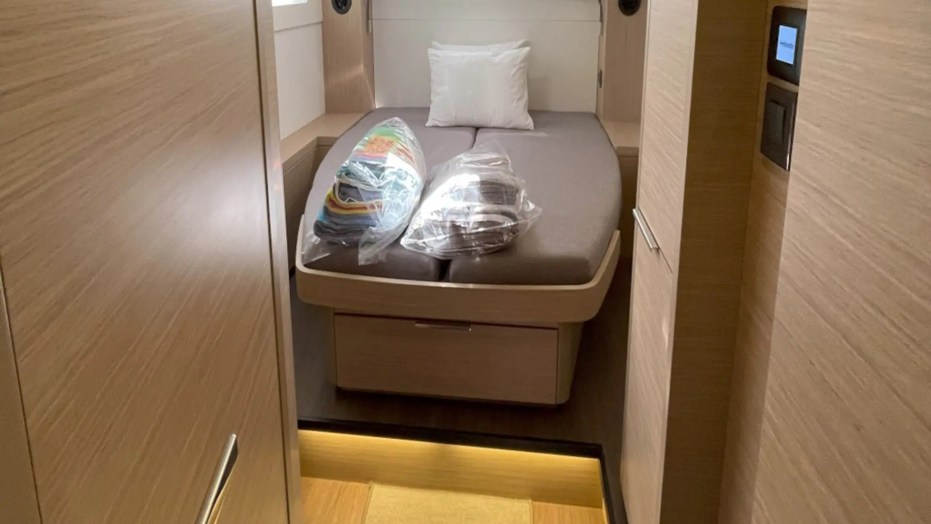 Thumbnail von Лагуна 46 ASTRAEUS