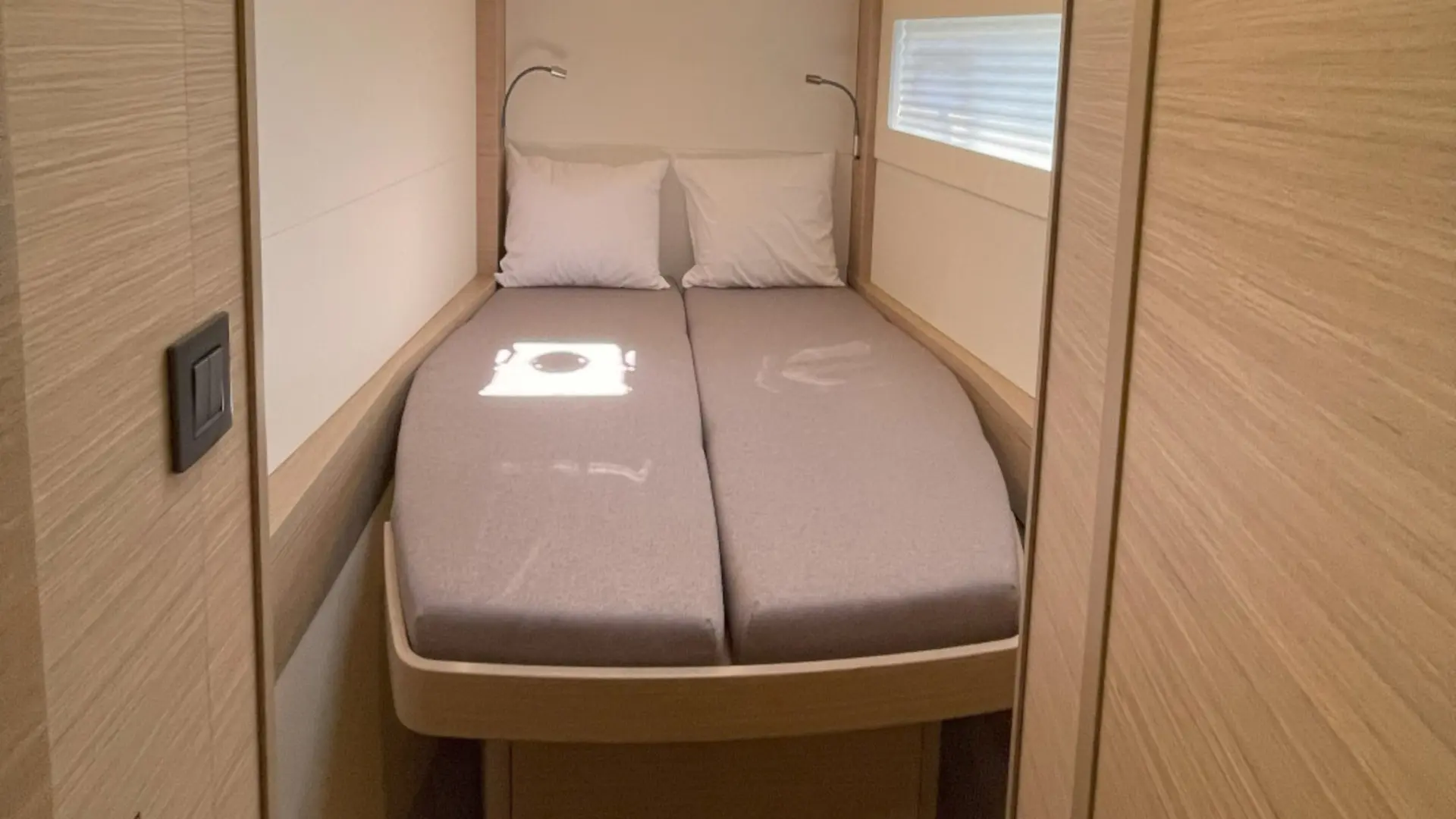 Thumbnail von Лагуна 46 ASTRAEUS