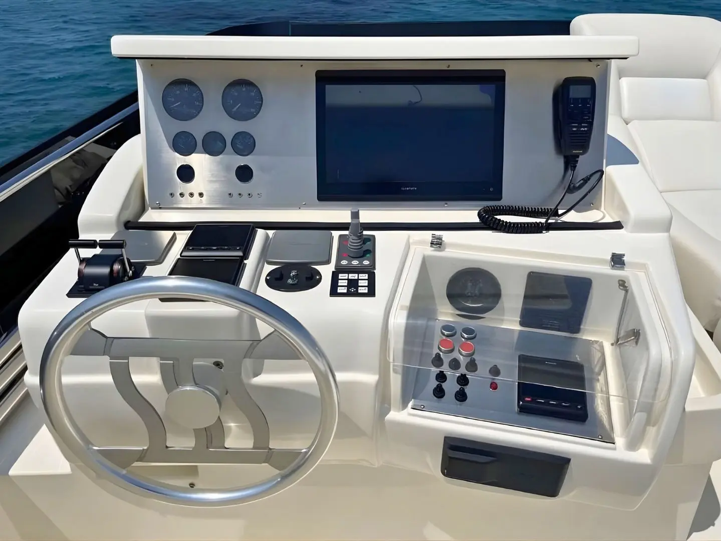 Thumbnail von Ferretti Yachts 68 M/Y OKIYO