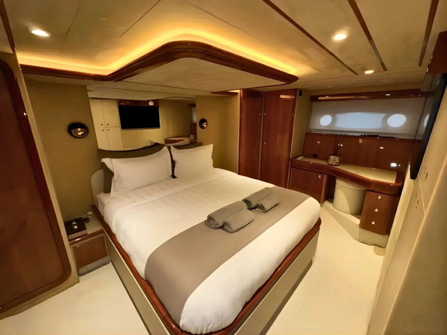 Thumbnail von Ferretti Yachts 68 M/Y OKIYO