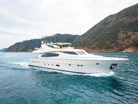 Ferretti Yachts 880