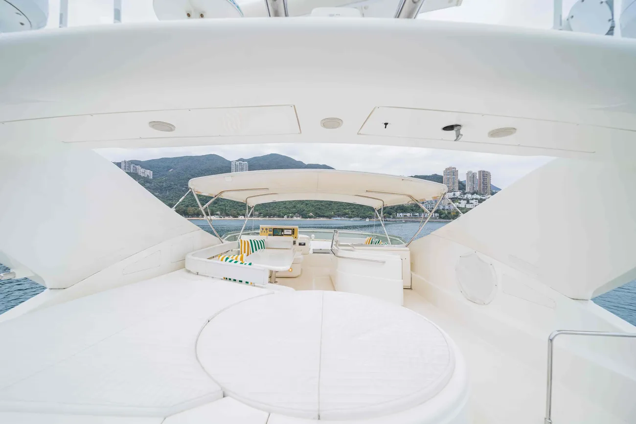Thumbnail von Ferretti Yachts 880